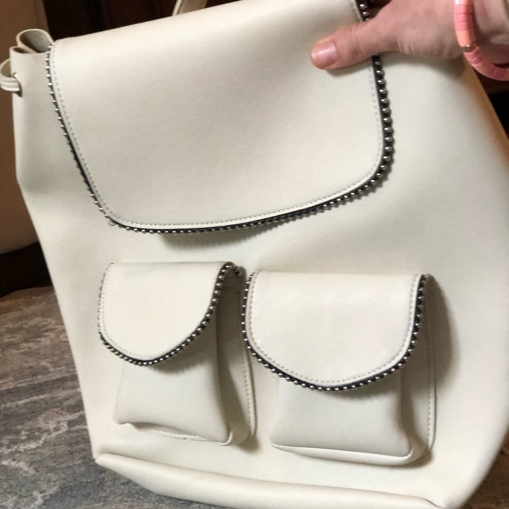 White purse/backpack